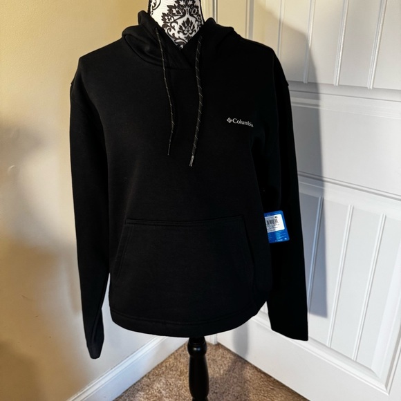 Columbia Tops - Columbia Classic Black Pullover Hoodie